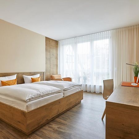 Hotel Goll Pforzheim-Niefern Luaran gambar