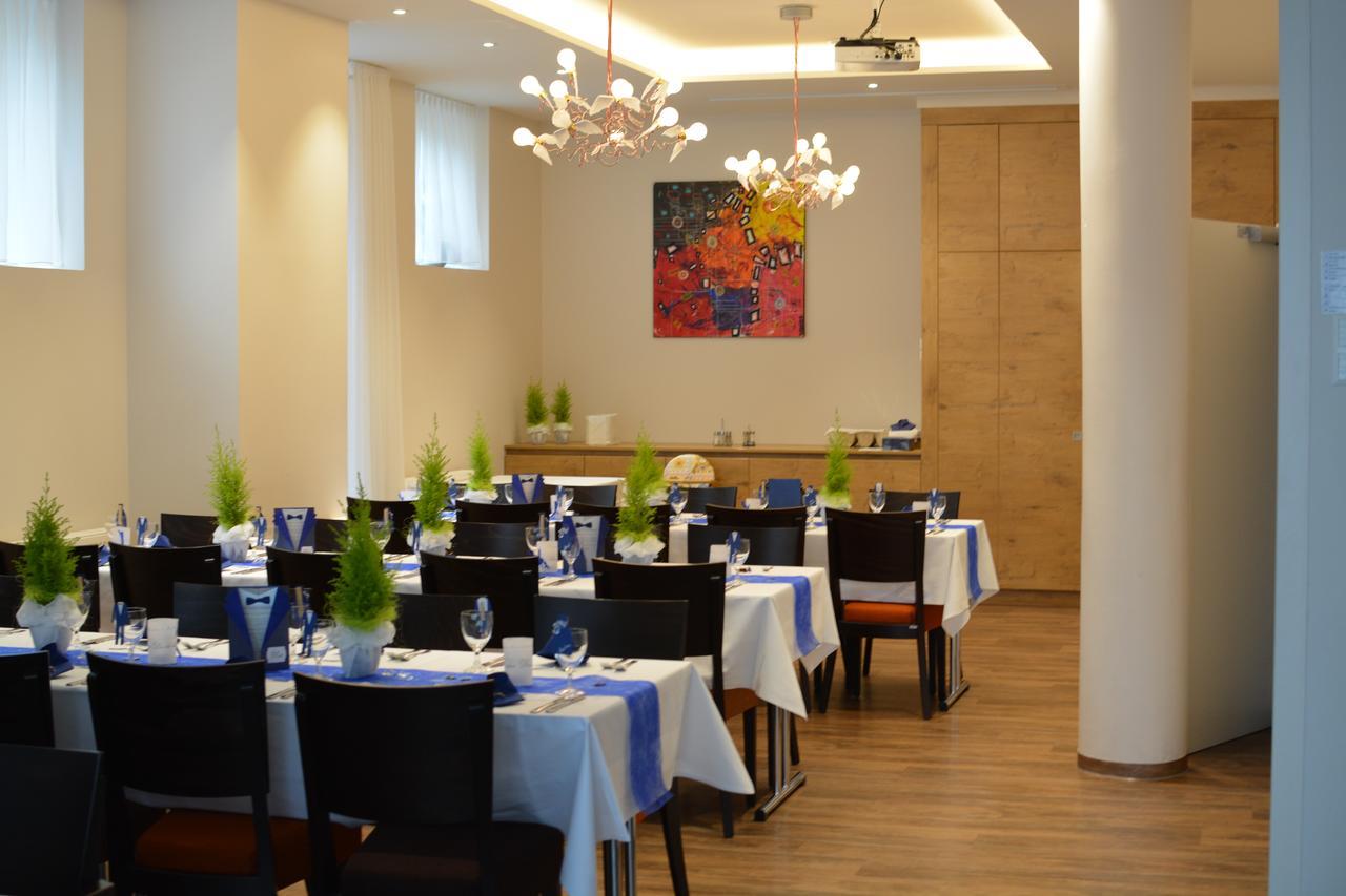 Hotel Goll Pforzheim-Niefern Luaran gambar