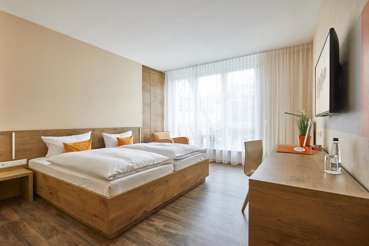 Hotel Goll Pforzheim-Niefern Luaran gambar