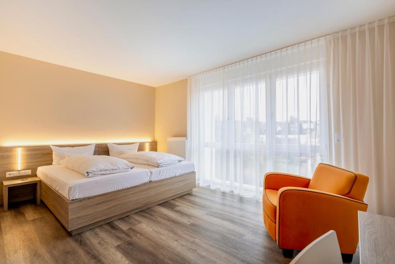 Hotel Goll Pforzheim-Niefern Luaran gambar